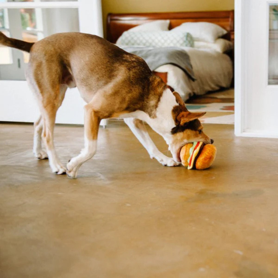 P.L.A.Y. AMERICAN CLASSIC - BURGER